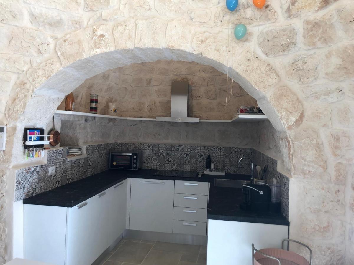 Trullo Dell' Edera Con Piscina Privata Apartment Alberobello Exterior foto