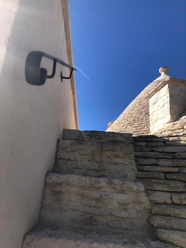 Trullo Dell' Edera Con Piscina Privata Apartment Alberobello Exterior foto